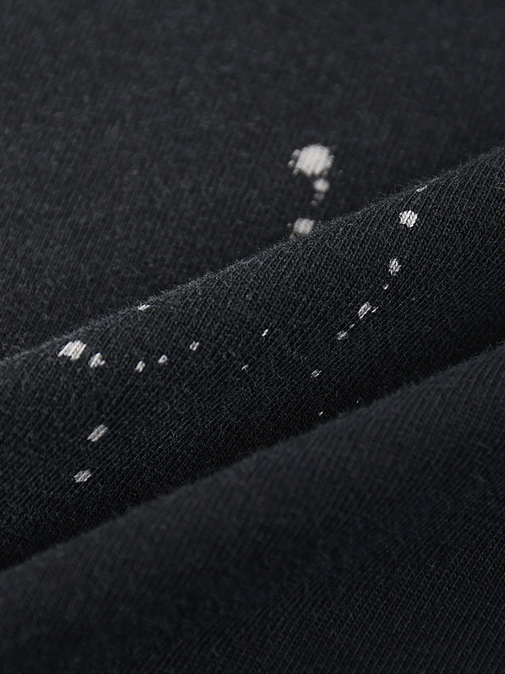 Dust Tee
